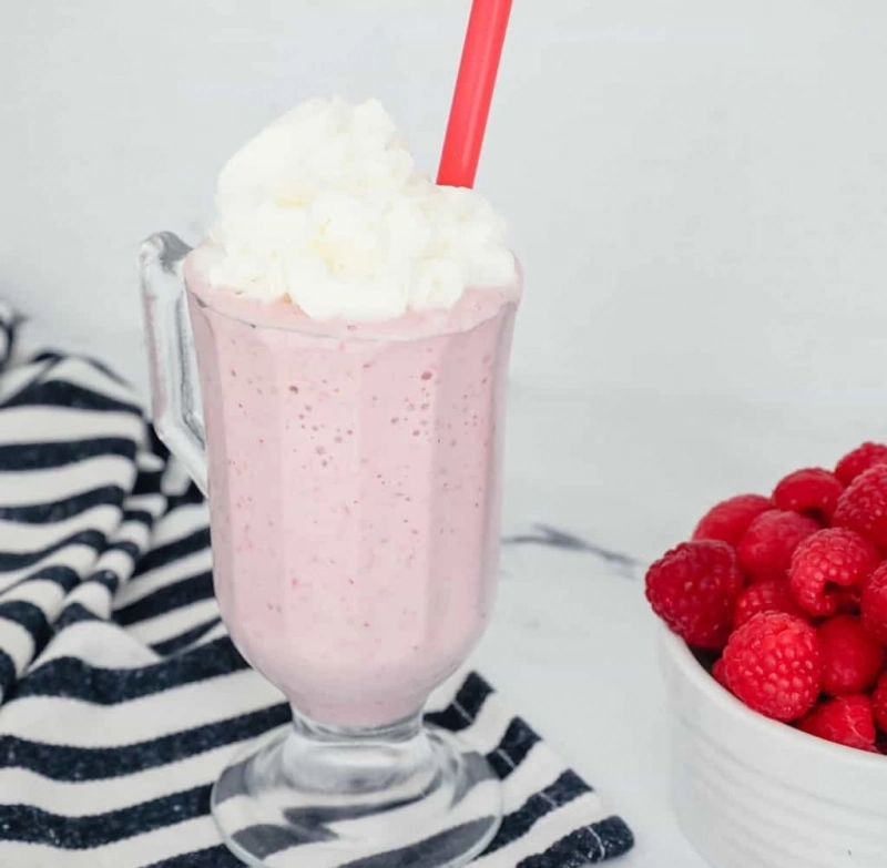 Raspberry Milkshake Recipe